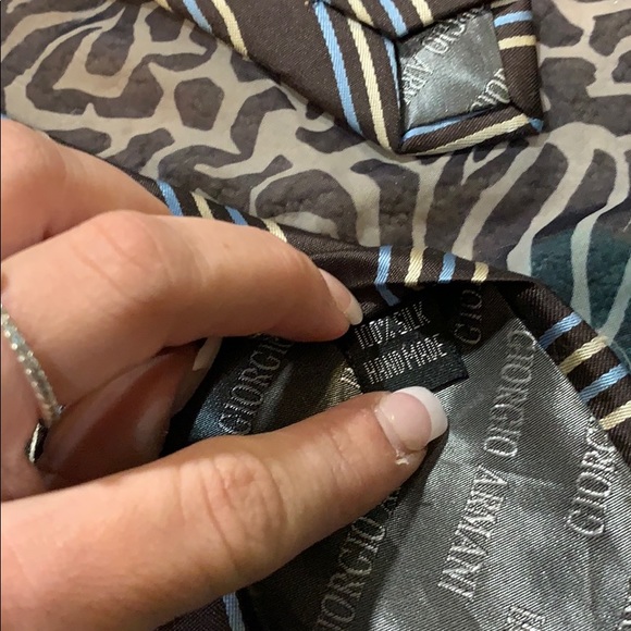 Giorgio Armani silk tie never used - Picture 3 of 3
